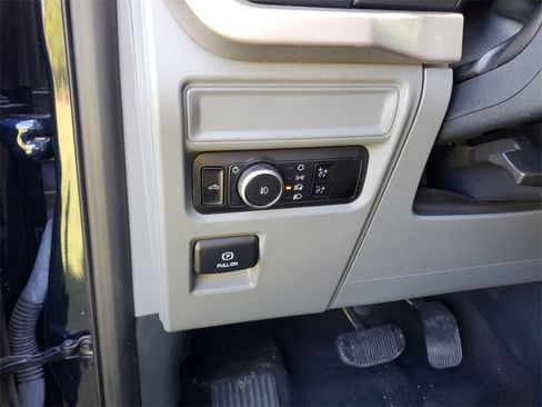 Used 2023 Ford F150 XLT image 15