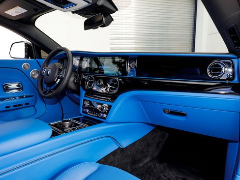 Certified 2025 Rolls-Royce Spectre w/ Spectre Enhancement Package image 33
