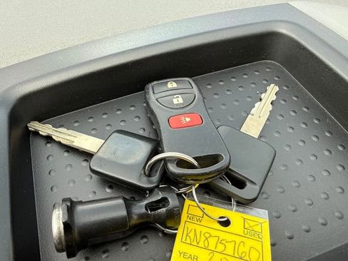 Used 2019 Nissan Frontier SV image 29