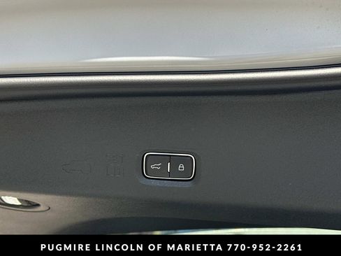 New 2026 Lincoln Navigator Reserve w/ Jet Appearance Package AWD/4WD image 39