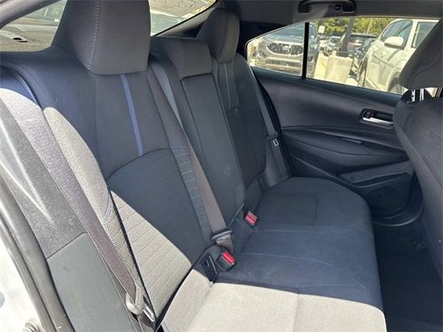 Used 2022 Toyota Corolla SE image 9