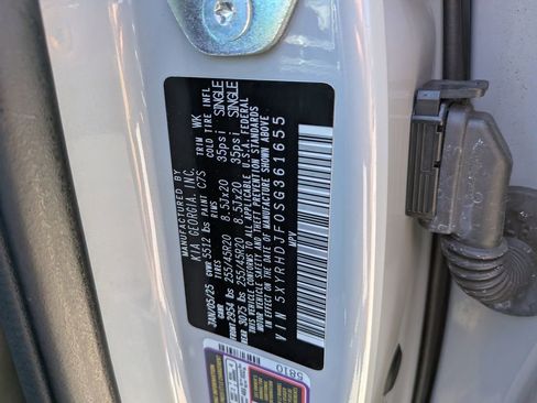 Certified 2025 Kia Sorento EX AWD/4WD image 37