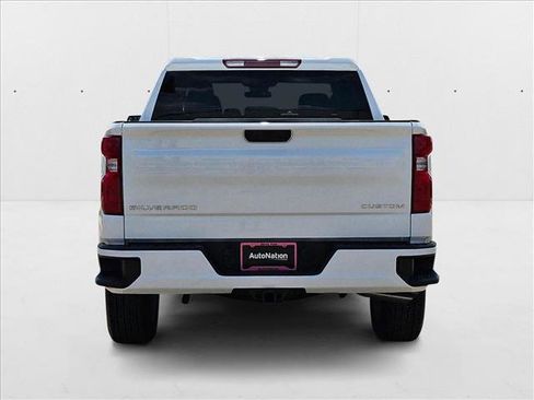 New 2025 Chevrolet Silverado 1500 Custom image 8