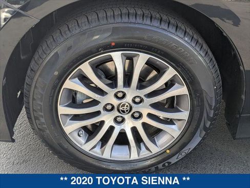 Used 2020 Toyota Sienna XLE w/ XLE Navigation Package FWD image 9