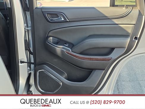Used 2017 GMC Yukon SLT w/ Premium Edition RWD image 28
