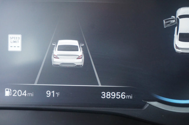 Used 2025 Genesis G70 2.5T RWD image 22
