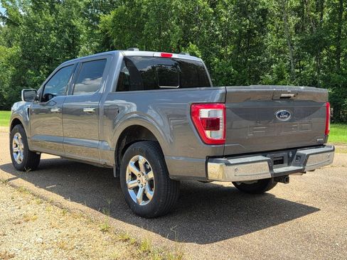 Used 2023 Ford F150 Lariat RWD image 3