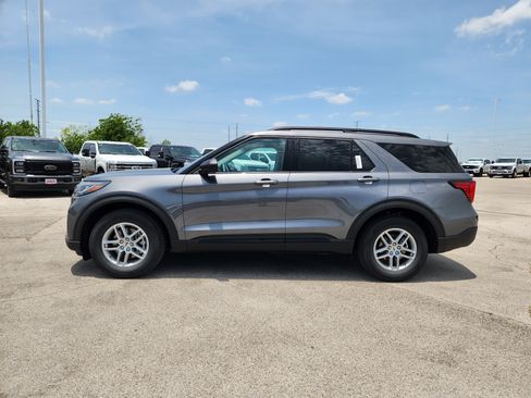 New 2026 Ford Explorer Active w/ Active Comfort Package RWD image 3