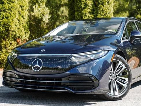 Used 2022 Mercedes-Benz EQS 450+ Sedan image 2
