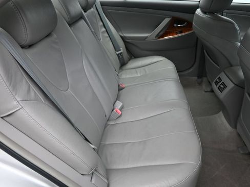 Used 2010 Toyota Camry XLE FWD image 23