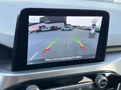 Used 2022 Ford Escape Titanium image 6