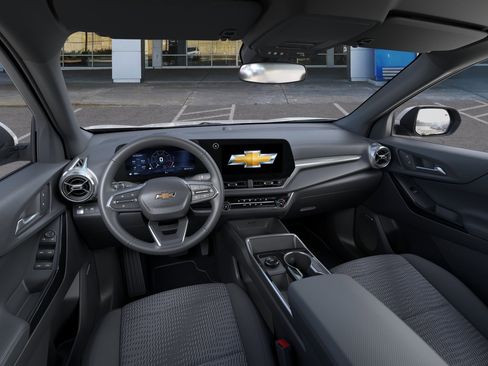 New 2026 Chevrolet Equinox LT FWD image 16