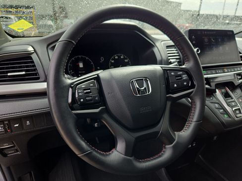 Certified 2026 Honda Odyssey Sport-L image 17