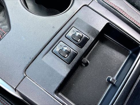 Used 2017 Toyota Camry SE image 29