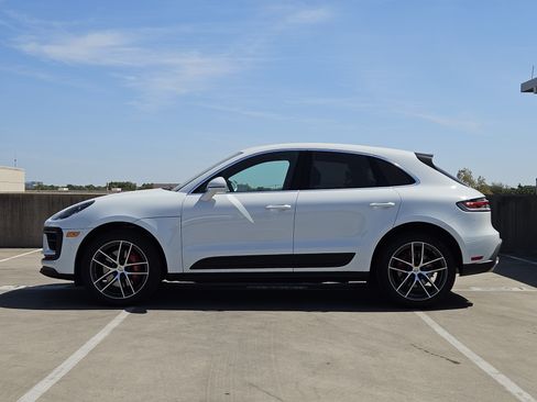 Certified 2026 Porsche Macan S AWD/4WD image 2