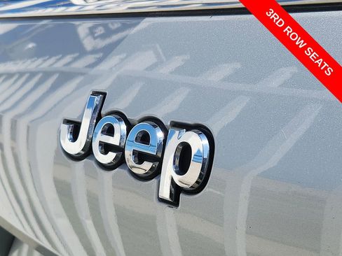 Used 2023 Jeep Grand Cherokee L Laredo AWD/4WD image 27