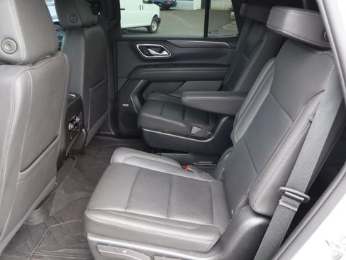 Used 2023 Chevrolet Tahoe Z71 w/ Luxury Package AWD/4WD image 32