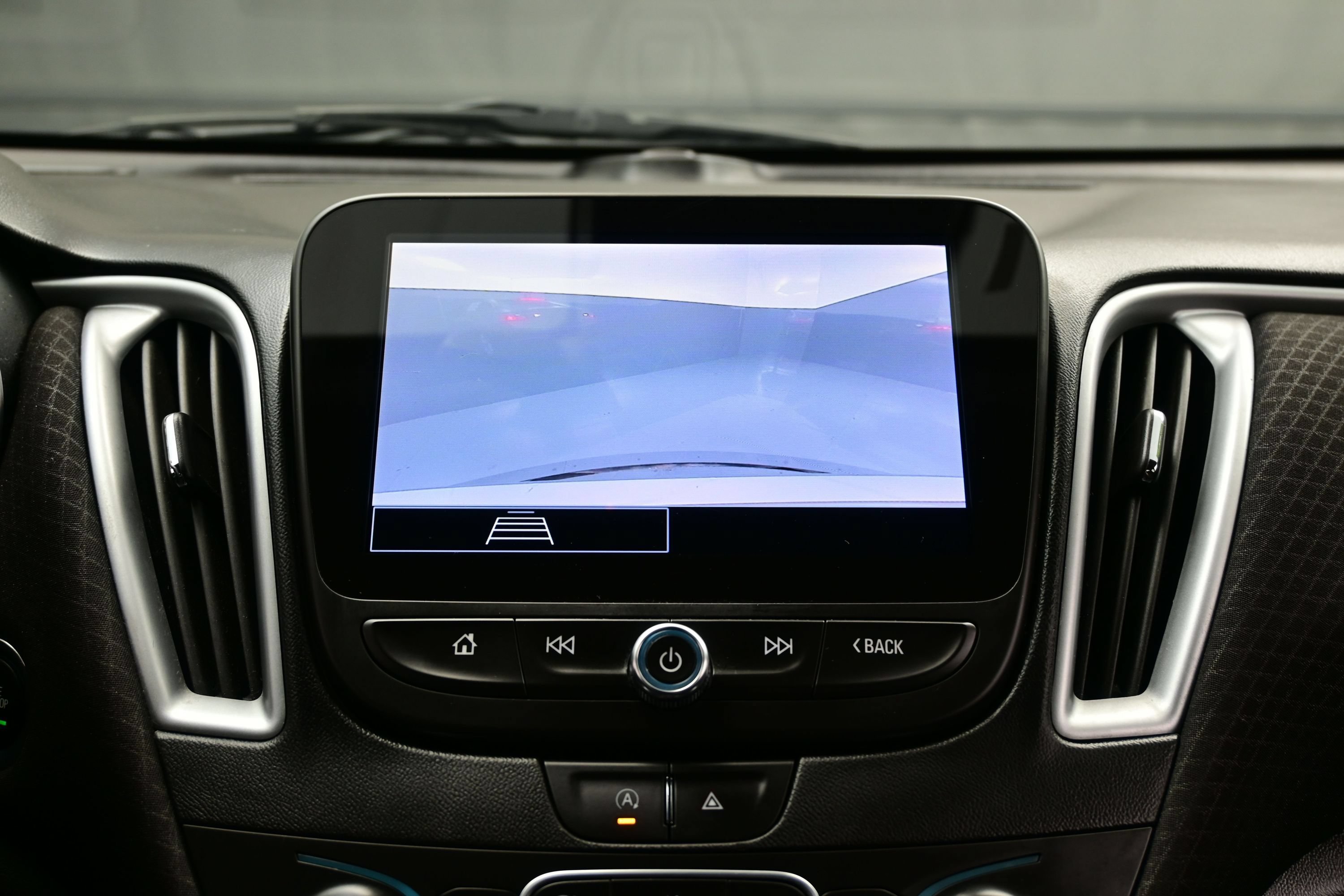Used 2023 Chevrolet Malibu LT w/ Driver Confidence Package FWD image 18