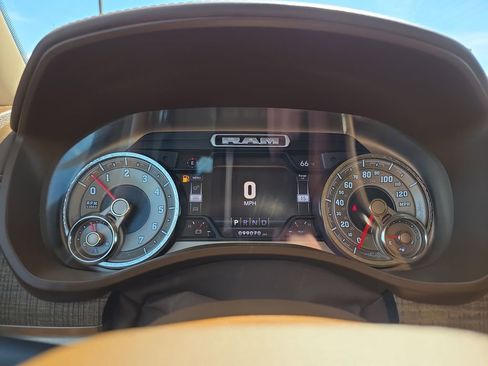 Used 2019 RAM 1500 Limited AWD/4WD image 15