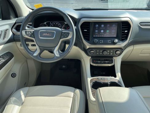 Used 2021 GMC Acadia Denali w/ Denali Technology Package FWD image 12