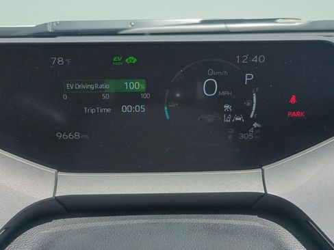 Used 2024 Toyota Prius Prime FWD image 22