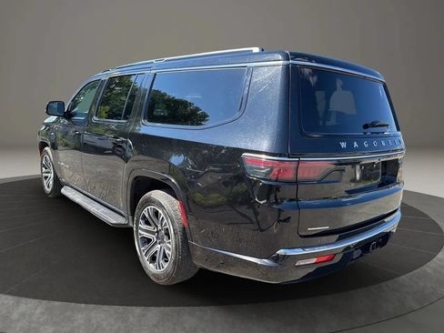 Used 2023 Jeep Wagoneer L Series II AWD/4WD image 7