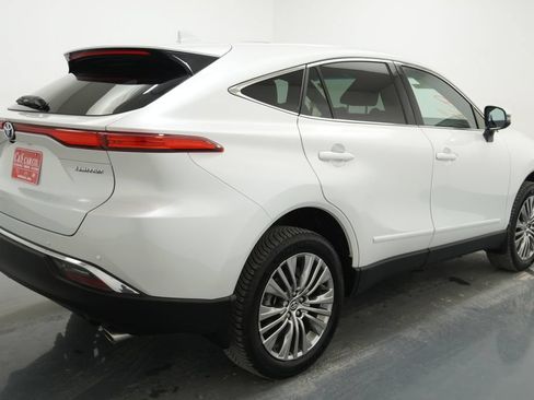 Used 2023 Toyota Venza Limited AWD/4WD image 8