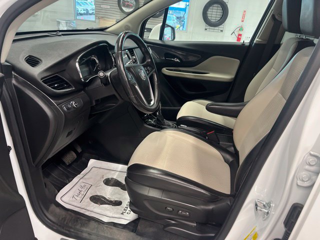 Used 2022 Buick Encore Preferred w/ Safety Package AWD/4WD image 15