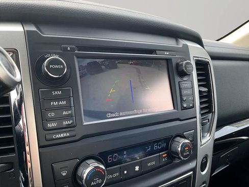 Used 2018 Nissan Titan SV w/ SV Convenience Package AWD/4WD image 22