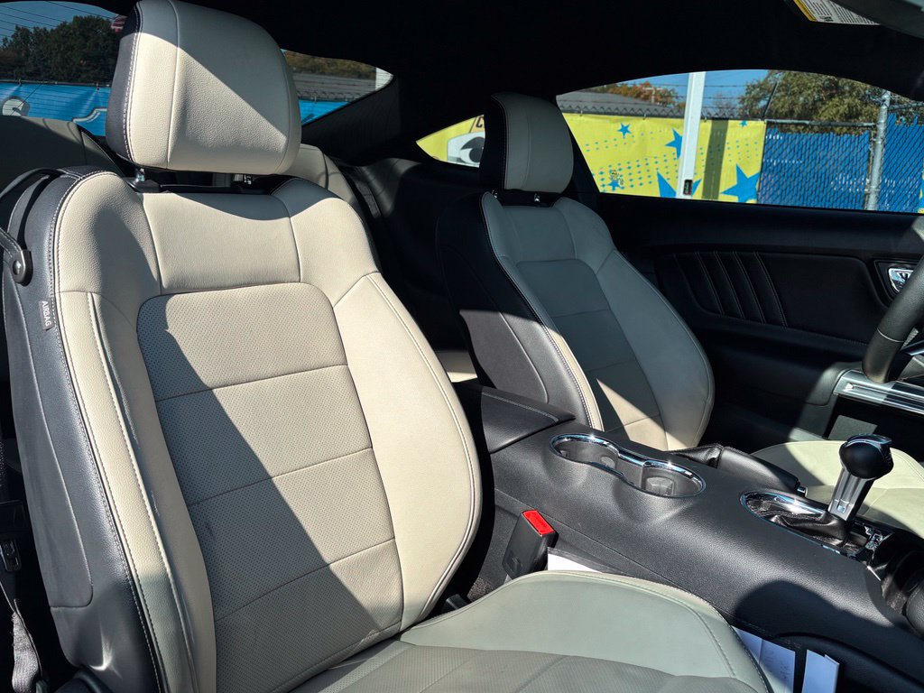 Used 2015 Ford Mustang Premium RWD image 14