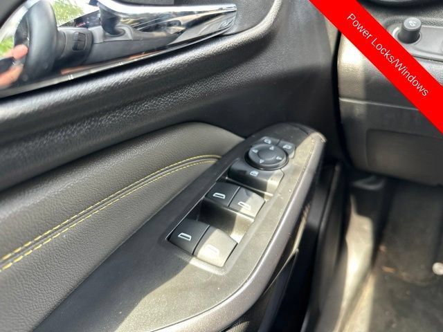 Used 2025 Chevrolet Trax ACTIV FWD image 41