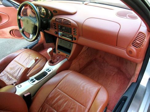 Used 1999 Porsche 911 Carrera RWD image 28