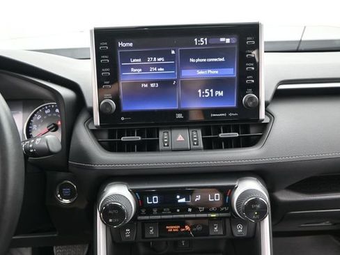 Used 2022 Toyota RAV4 XLE Premium AWD/4WD image 9