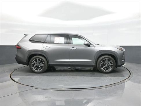 Certified 2026 Toyota Grand Highlander AWD Hybrid image 10