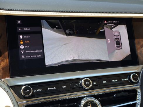 Used 2023 Bentley Flying Spur Azure AWD/4WD image 18