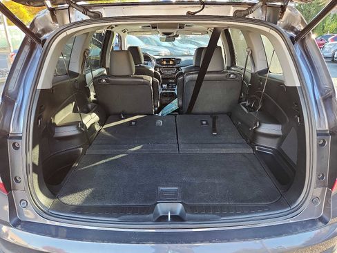 Certified 2022 Honda Pilot Touring image 27
