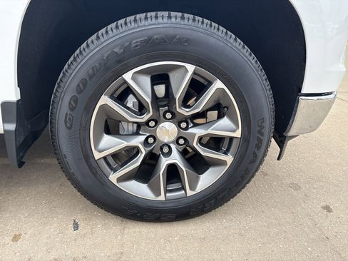 Used 2022 Chevrolet Silverado 1500 LT image 9