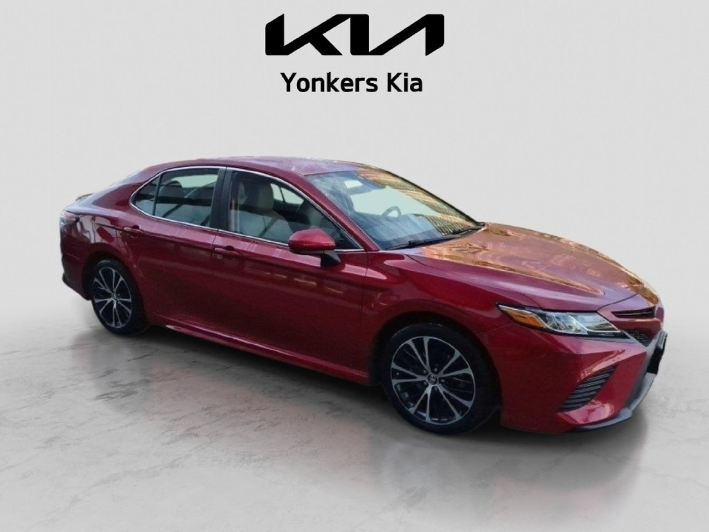 Used 2019 Toyota Camry SE FWD image 4