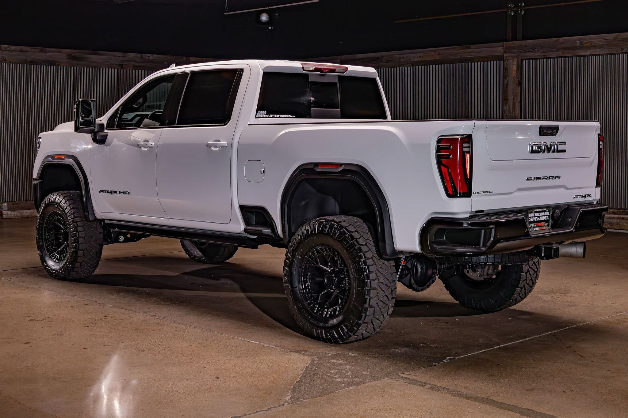 Used 2024 GMC Sierra 2500 AT4X AWD/4WD image 7