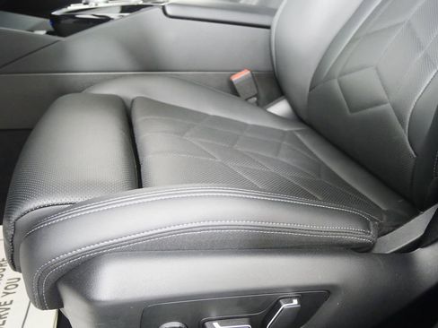 Used 2026 BMW 530i image 9