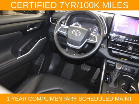 Used 2023 Toyota Highlander XLE AWD/4WD image 18