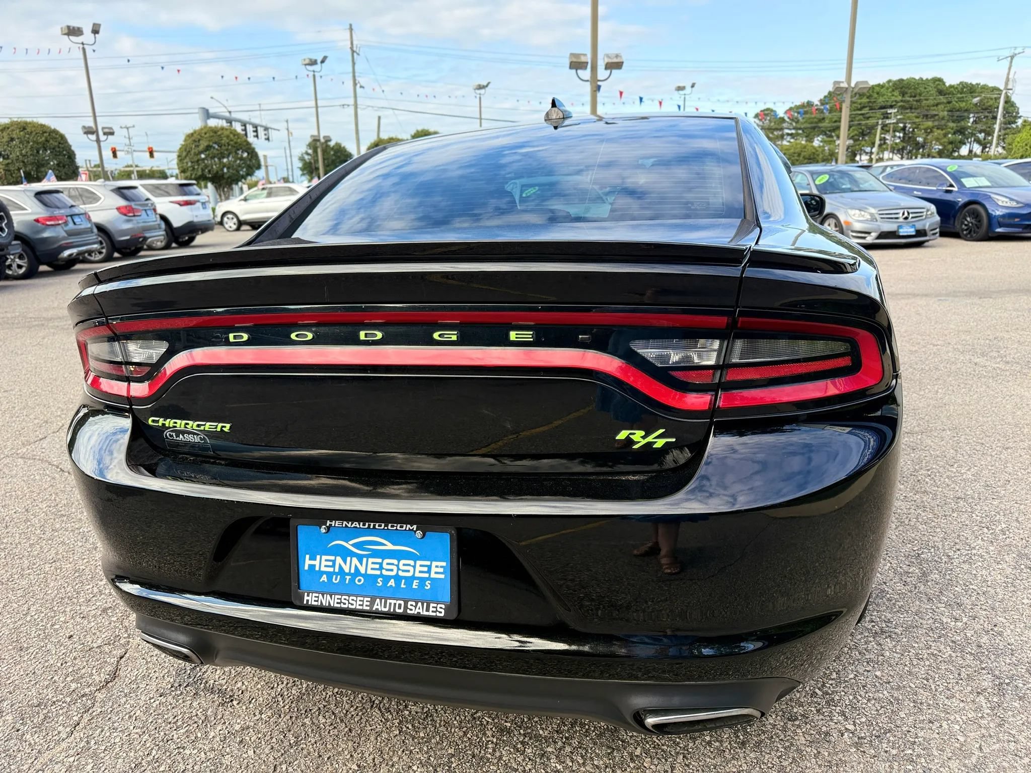 Used 2015 Dodge Charger R/T RWD image 3