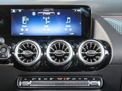 Certified 2026 Mercedes-Benz GLA 250 4MATIC image 15