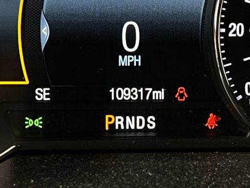 Used 2018 Ford Explorer Platinum AWD/4WD image 9