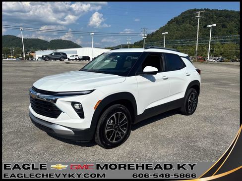 Used 2025 Chevrolet TrailBlazer LT AWD/4WD image 1