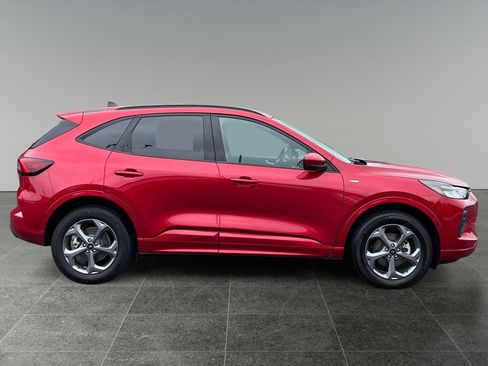 Used 2023 Ford Escape ST-Line Select w/ Tech Pack #1 AWD/4WD image 9