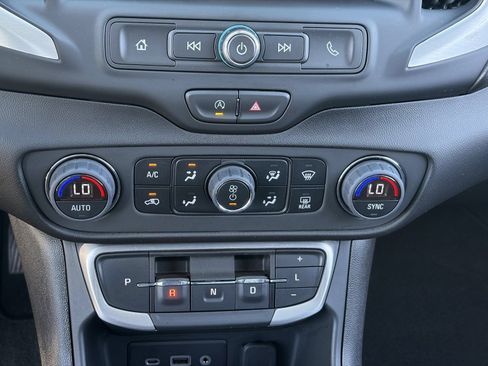 Certified 2024 GMC Terrain SLE w/ Driver Convenience Package FWD image 29