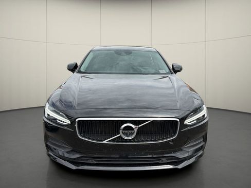 Used 2018 Volvo S90 T5 Momentum w/ Convenience Package image 2