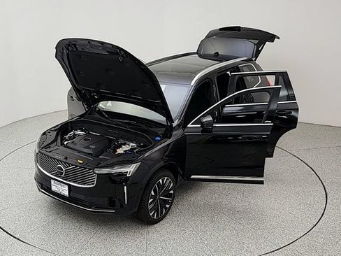 New 2026 Volvo XC90 T8 Plus w/ Protection Package Premier AWD/4WD image 38