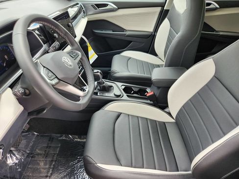 New 2026 Volkswagen Taos SEL AWD/4WD image 3